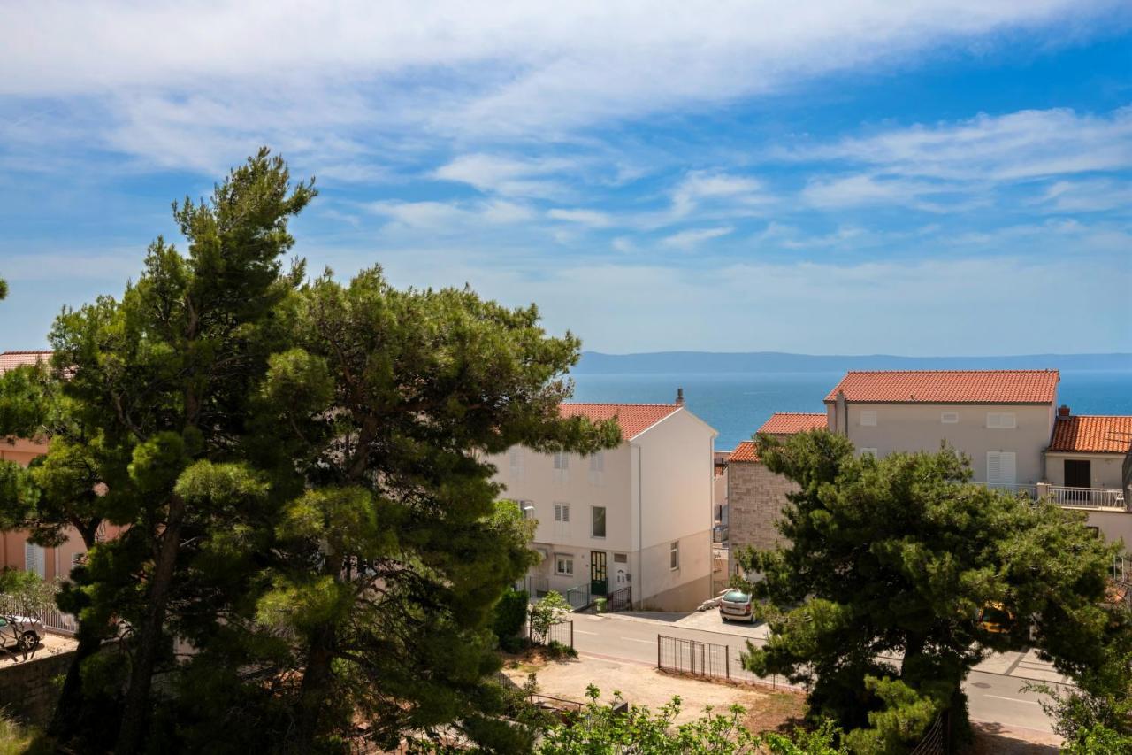 Apartment With Free And Private Parking Makarska Exterior foto