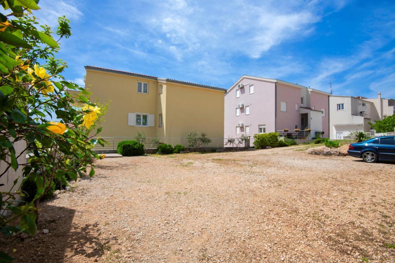 Apartment With Free And Private Parking Makarska Exterior foto