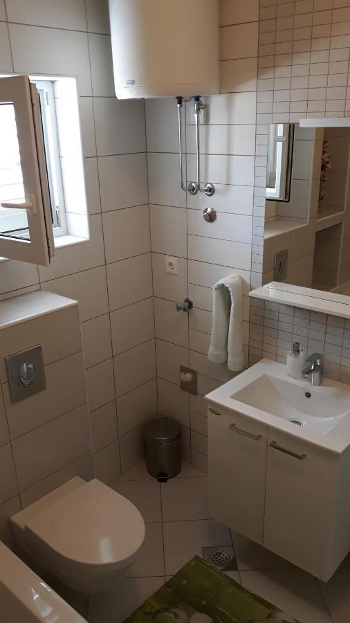Apartment With Free And Private Parking Makarska Exterior foto